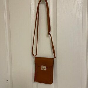 Alba faux/vegan leather cross body cell phone purse NWT